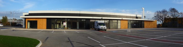 vue parking la ronde bretonne activite et commerce baud morbihan